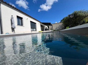 Villa Spacieuse avec Piscine